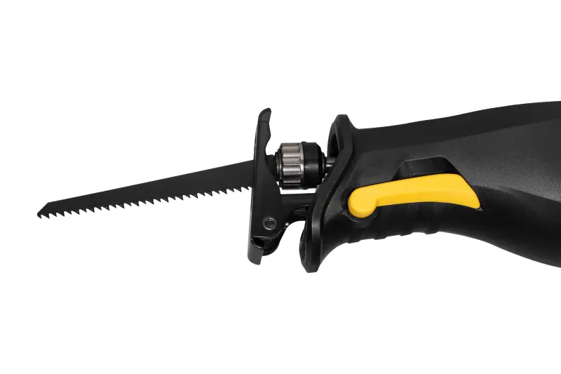pila mečová 710W